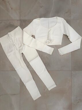 QUINSEN Cropped Ribbed Lounge Set